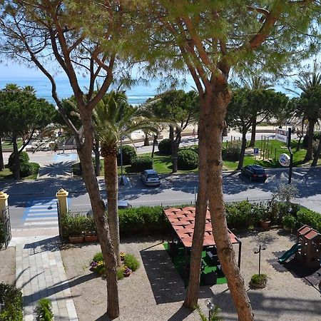Hotel Quattropalme トルトレート エクステリア 写真