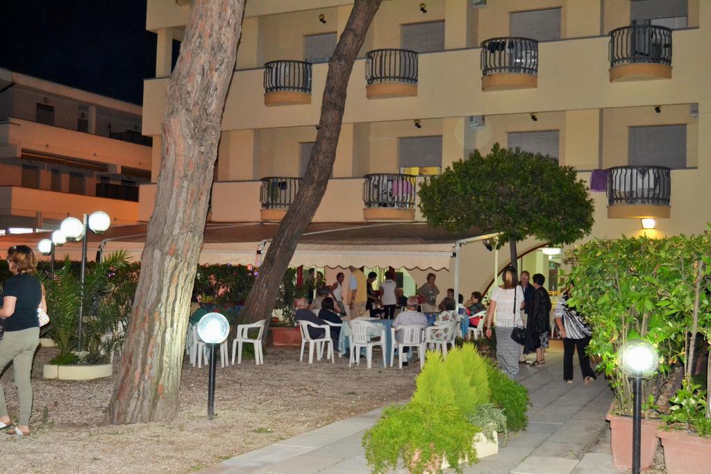 Hotel Quattropalme トルトレート エクステリア 写真